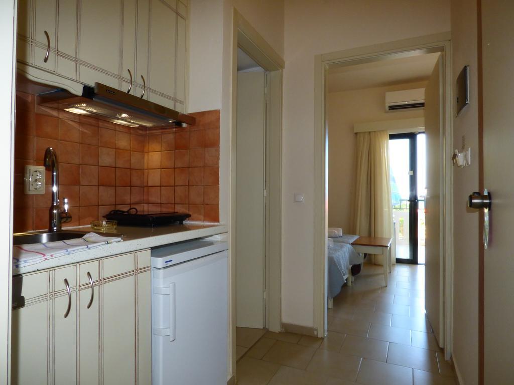 Camelia Studios & Apartments Stalós Zewnętrze zdjęcie