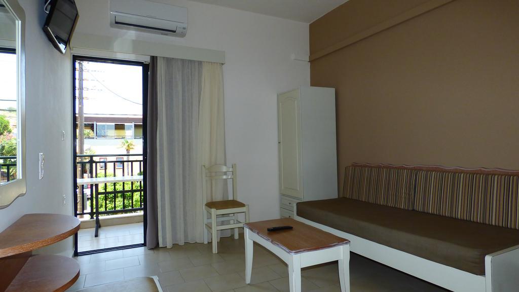 Camelia Studios & Apartments Stalós Zewnętrze zdjęcie