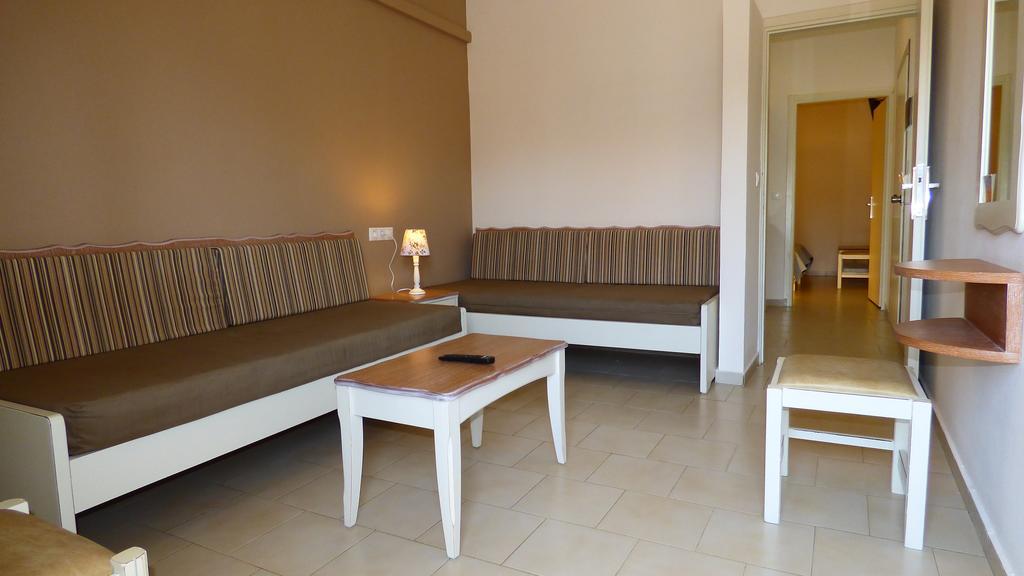 Camelia Studios & Apartments Stalós Zewnętrze zdjęcie