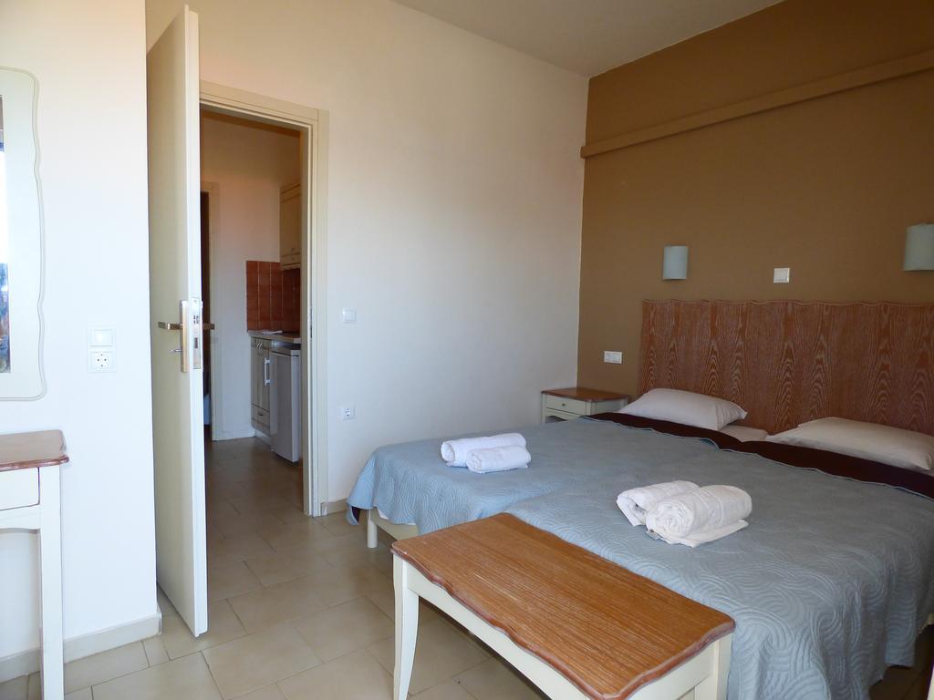 Camelia Studios & Apartments Stalós Zewnętrze zdjęcie