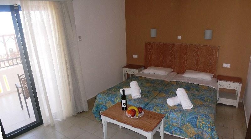 Camelia Studios & Apartments Stalós Zewnętrze zdjęcie