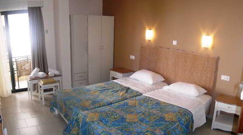 Camelia Studios & Apartments Stalós Zewnętrze zdjęcie